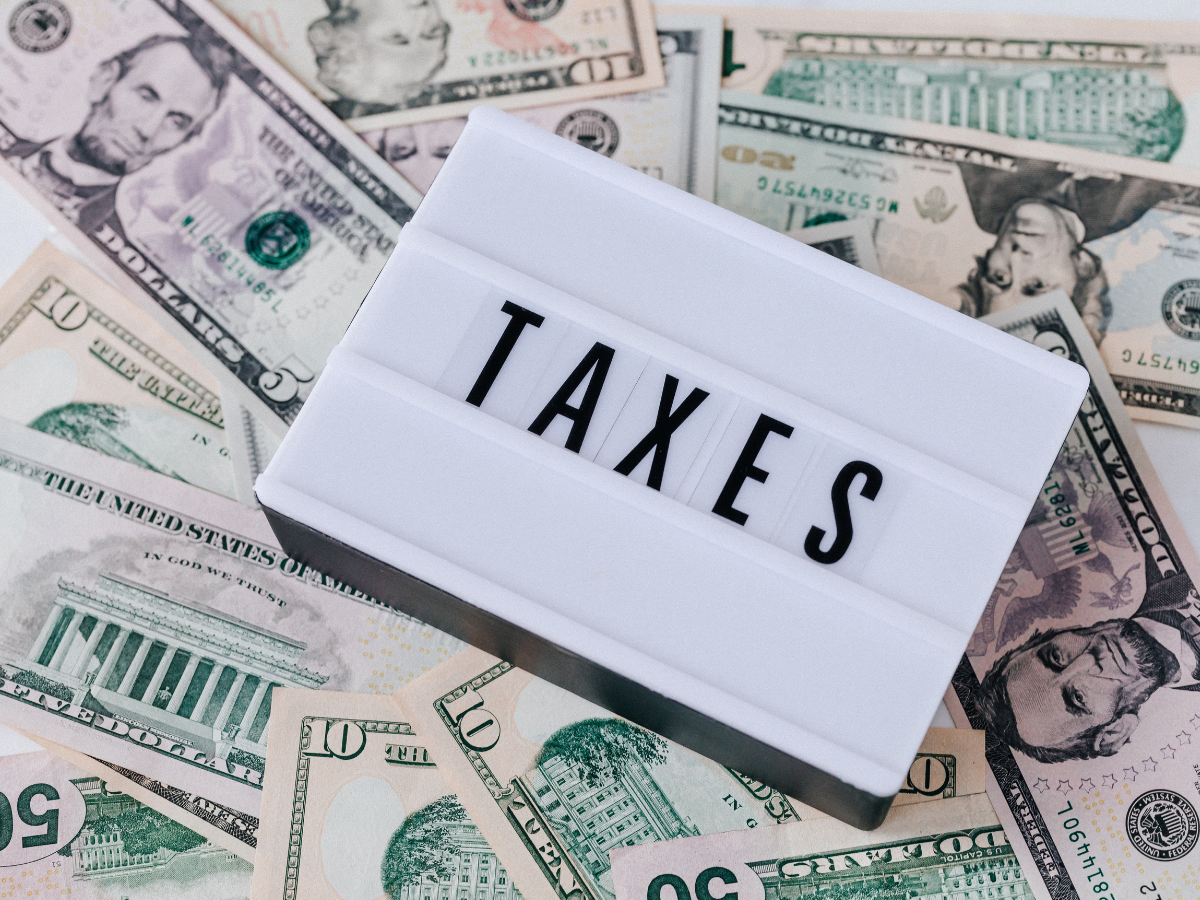 Income Tax Saving Tips: 31 मार्च से पहले निपटाएं ये काम, वरना सैलरी पर पड़ेगा बड़ा असर - Photo Gallery