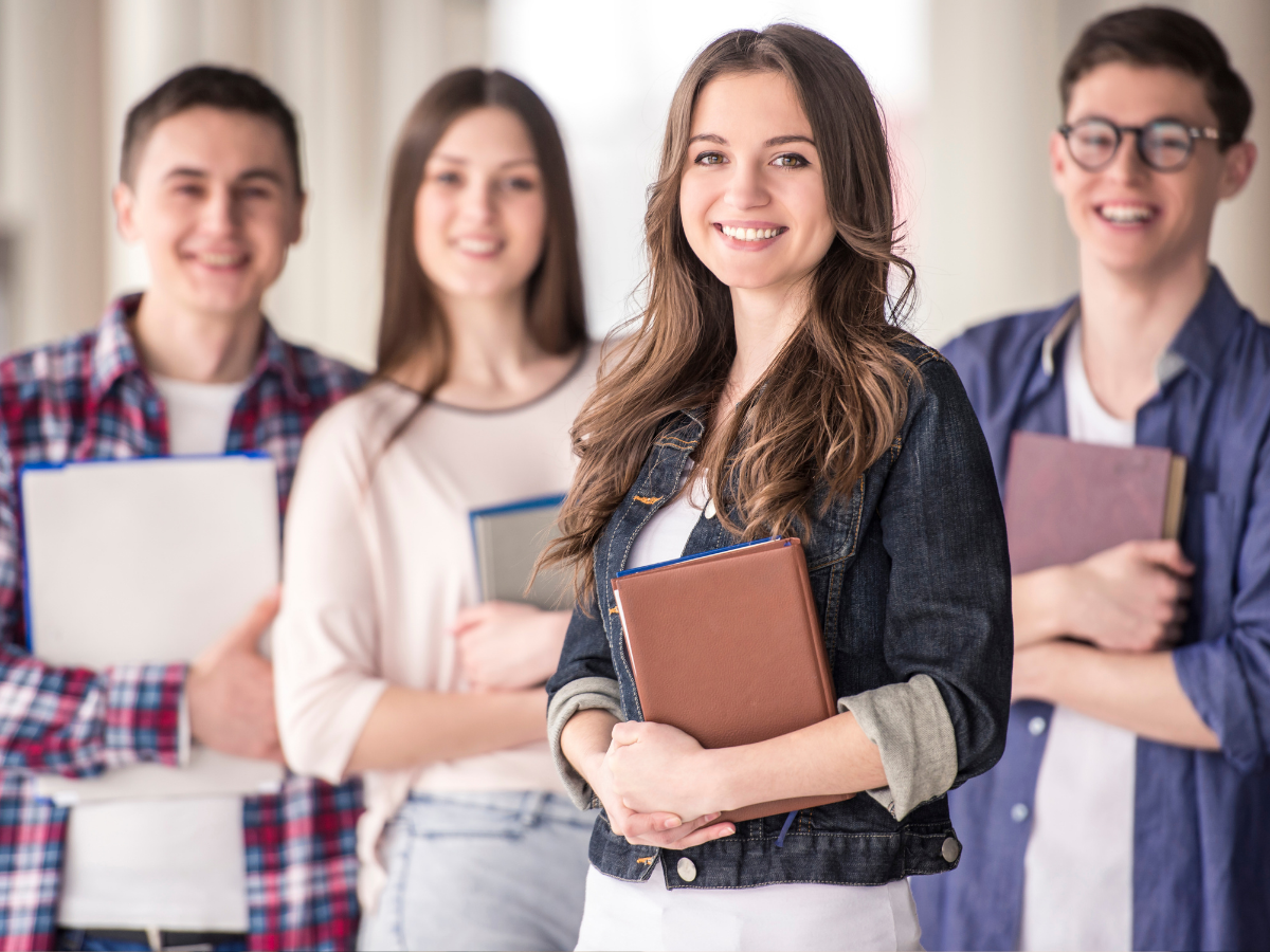 10वीं पास छात्रों के लिए सुनहरा मौका, फ्री में होगी JEE-NEET तैयारी; यहां जानें सारी डिटेल्स - Photo Gallery