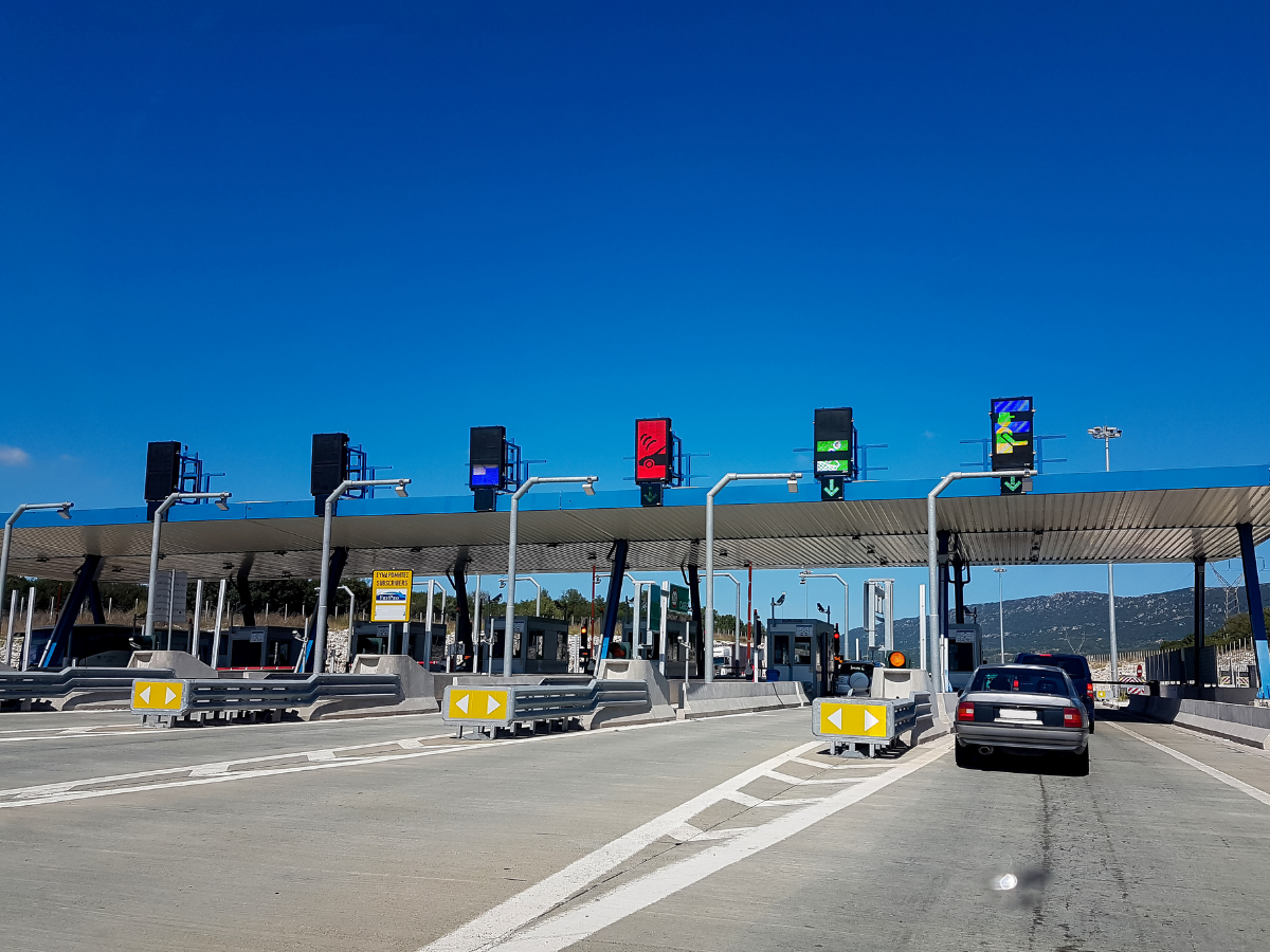 FASTag यूजर्स के लिए अलर्ट, 1 अप्रैल से महंगा होगा पास; आज आखिरी दिन - Photo Gallery