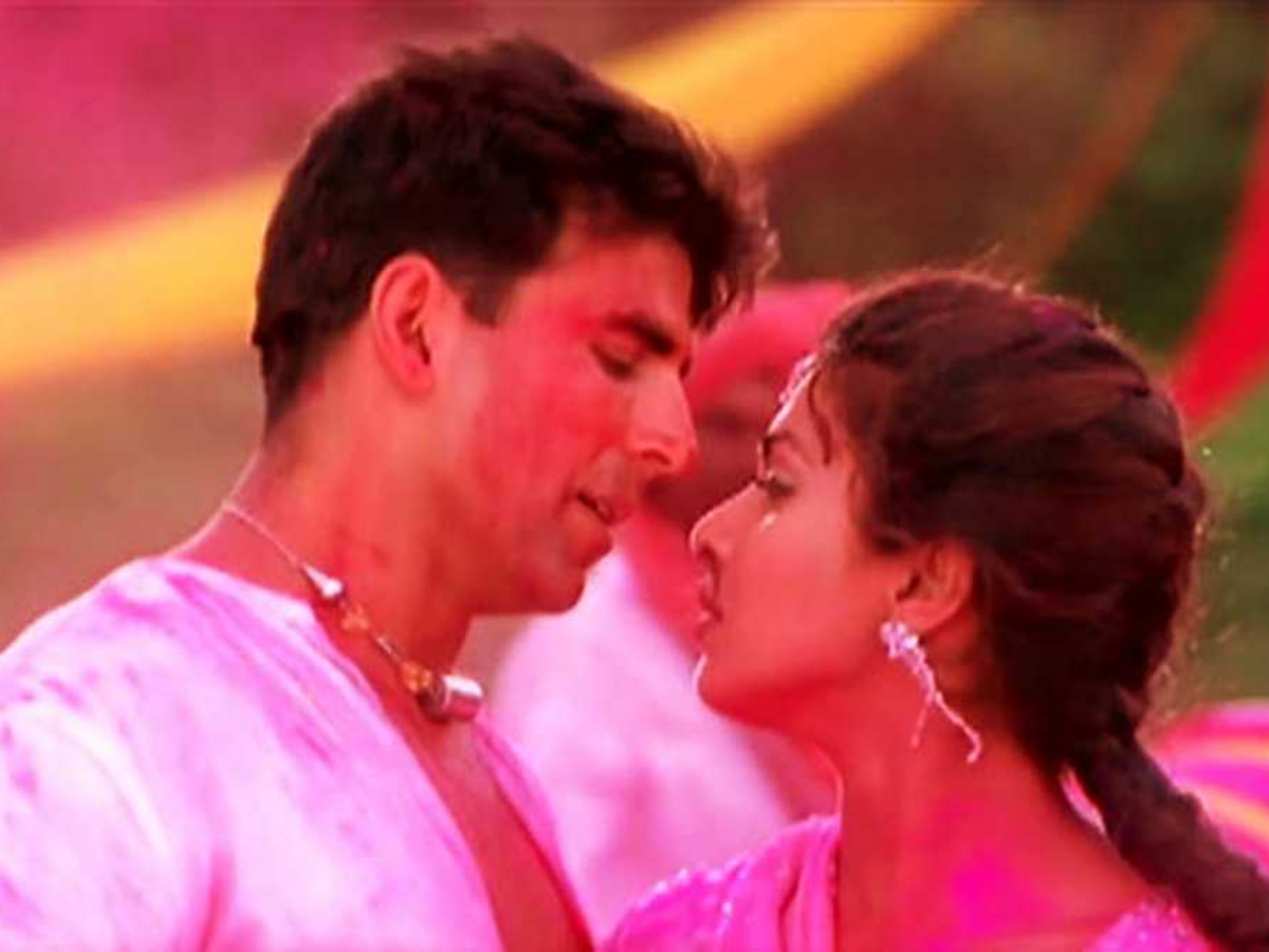 Holi songs list: ‘रंग बरसे’ से ‘बलम पिचकारी’ तक – होली 2026 पर सुनें ये सुपरहिट गाने - Photo Gallery