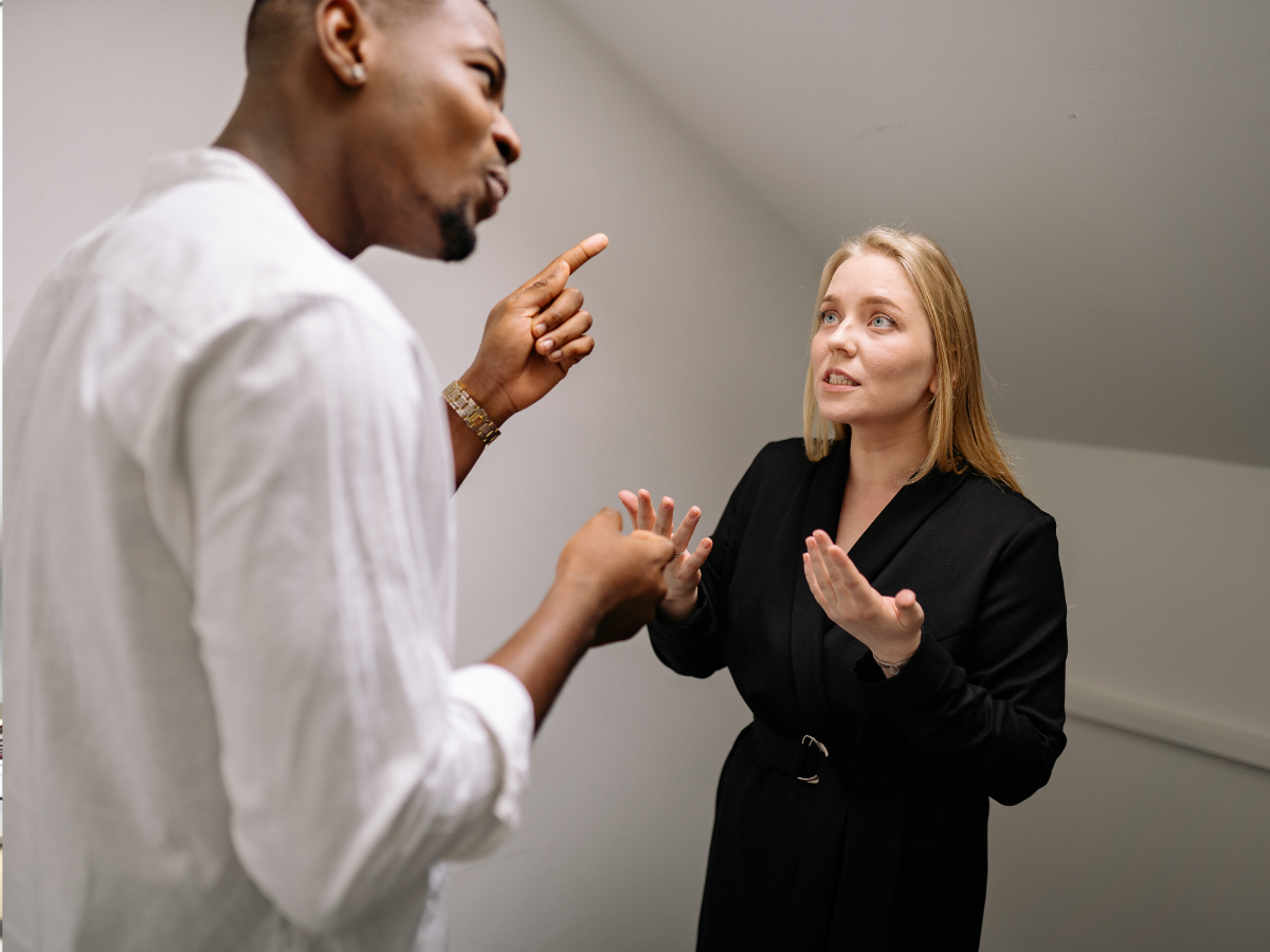 ऑफिस में मैनेजर से भिड़ना सही या गलत? जानें क्या कहता है नया लेबर कोड - Photo Gallery