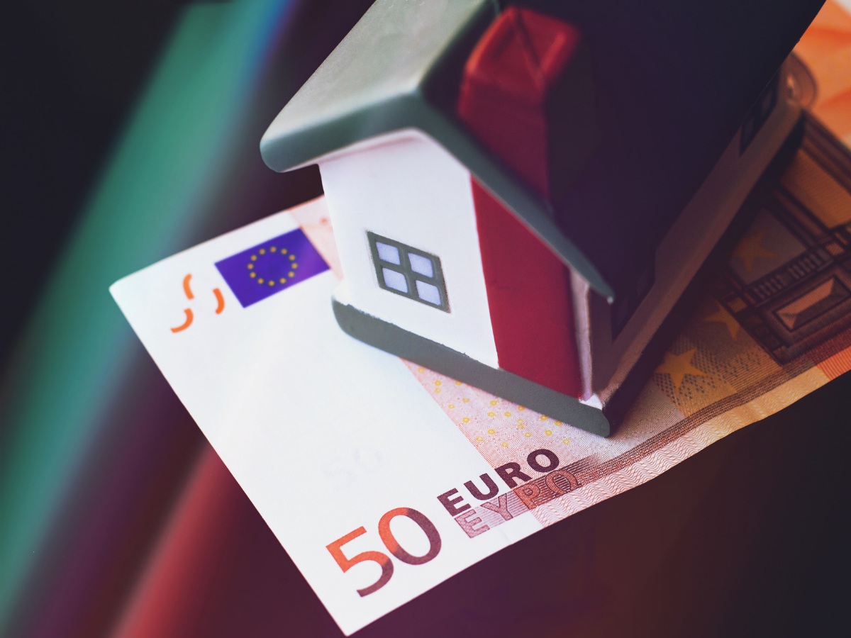 घर पुराना तो टैक्स आधा, नगर निगम का बड़ा ऐलान! जानें मकान मालिकों को कैसे मिलेगा फायदा? - Photo Gallery