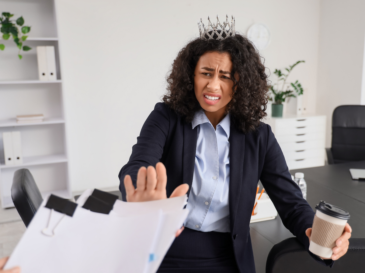 ऑफिस में मैनेजर से भिड़ना सही या गलत? जानें क्या कहता है नया लेबर कोड - Photo Gallery