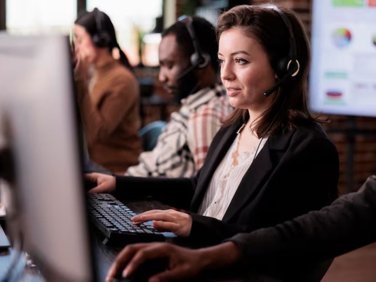 क्या सच में इन लोगों की नौकरी पर है AI का खतरा, चेक करें अपना प्रोफेशन - Photo Gallery