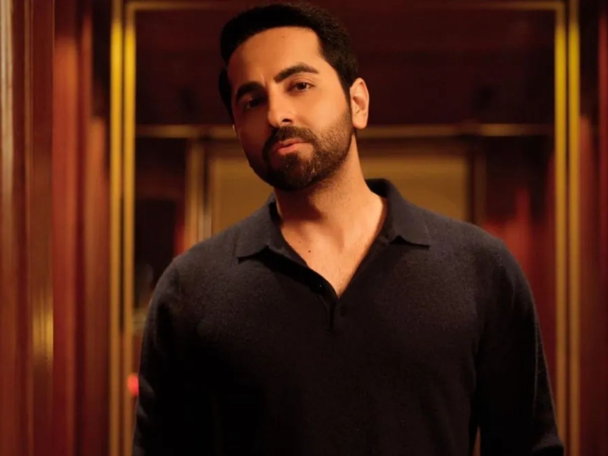 आखिर क्यों अपने नाम की स्पेलिंग बदलते हैं बॉलीवुड सितारे, लिस्ट में शामिल की बड़े स्टार्स का नाम - Photo Gallery