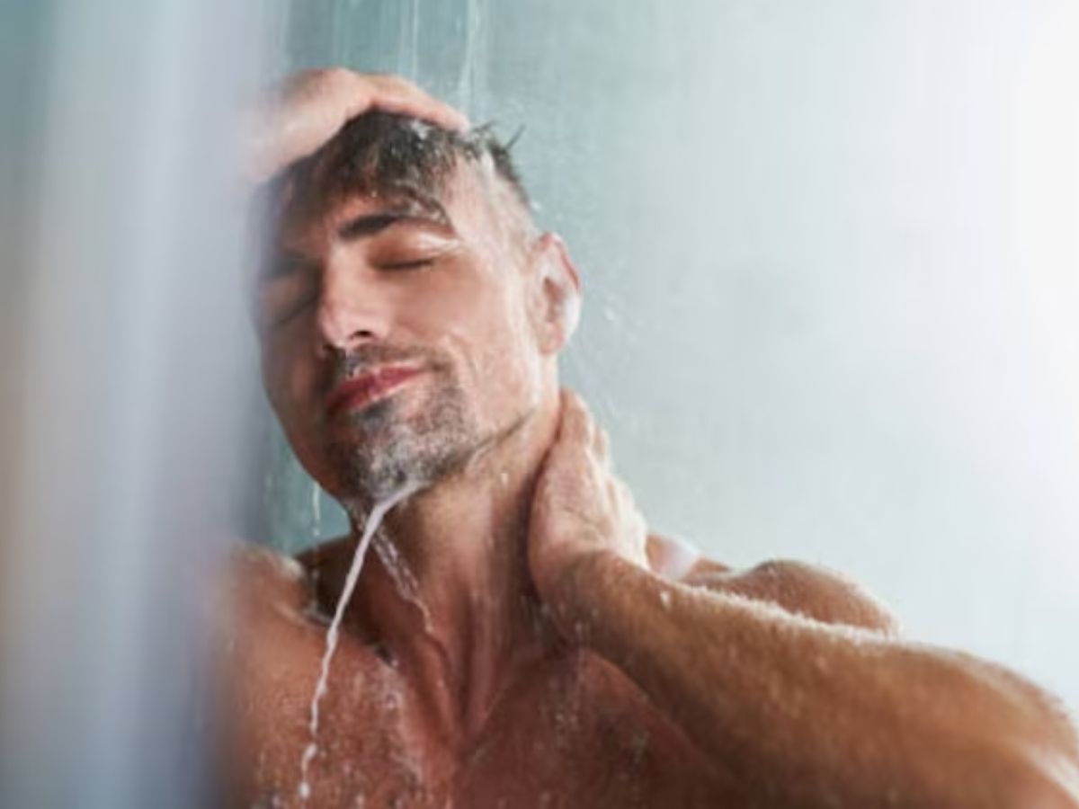 भारत में सुबह स्नान, लेकिन चीन-जापान में रात का ट्रेंड! जानिए कब नहाना है ज्यादा फायदेमंद? - Photo Gallery