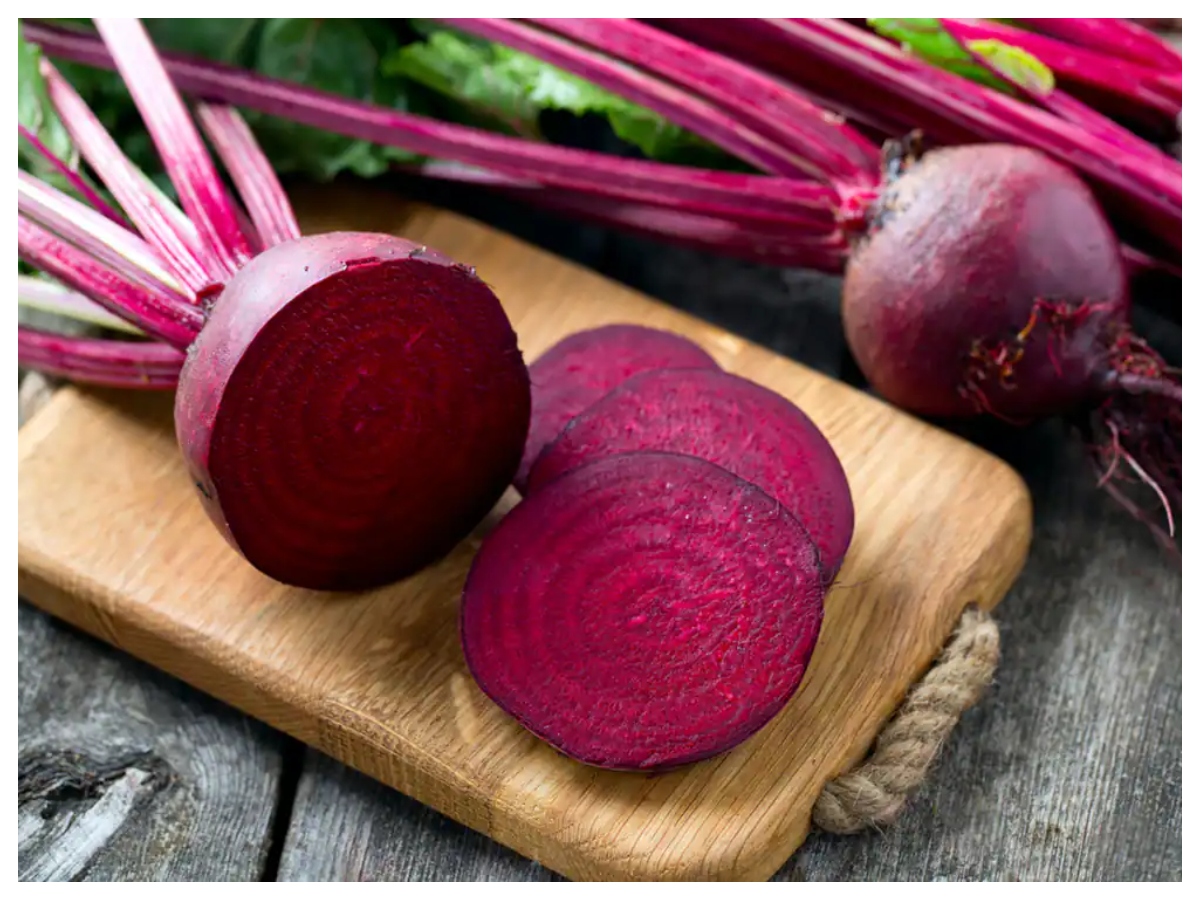Beetroot Benefits: चुकंदर क्यों है सेहत का खजाना? जानिए इसके बड़े फायदे - Photo Gallery