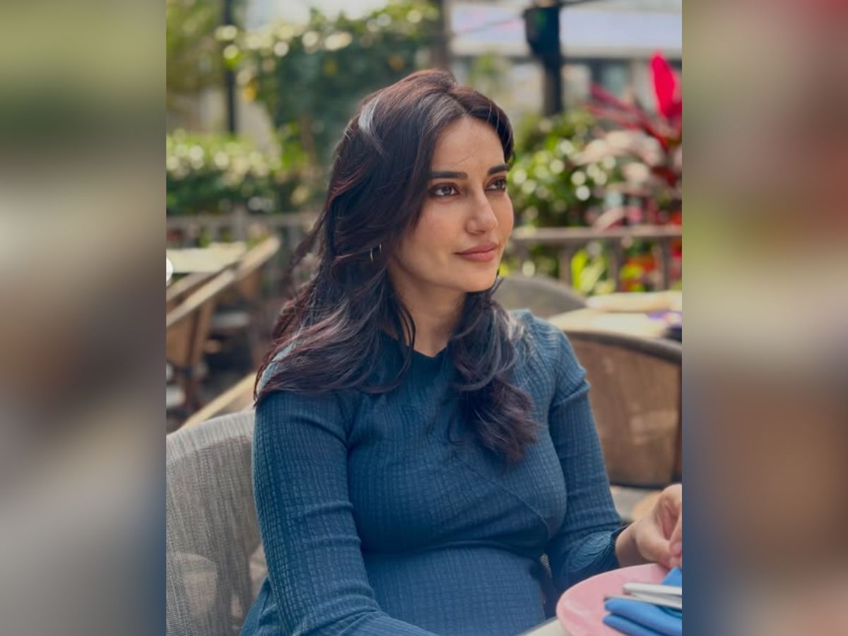 Bollywood Celebrity Pregnancy 2026: सोनम कपूर से सुरभि ज्योति तक, इन सितारों के घर आने वाले हैं नए मेहमान - Photo Gallery