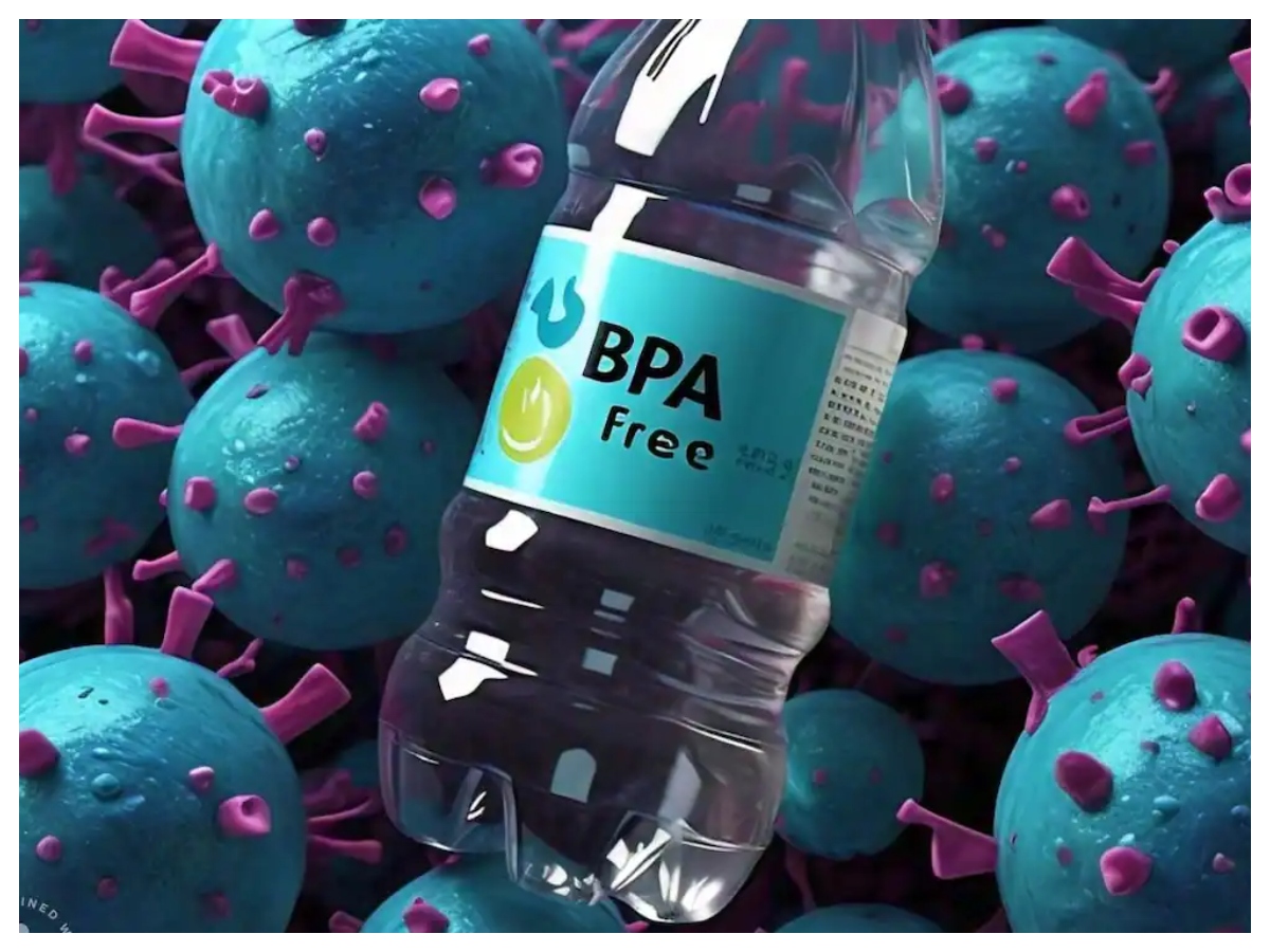 Disadvantages of plastic bottles: पानी की बोतल लेते समय न करें ये गलती, जानिए क्यों लिखा होता है बीपीए मुक्त? - Photo Gallery