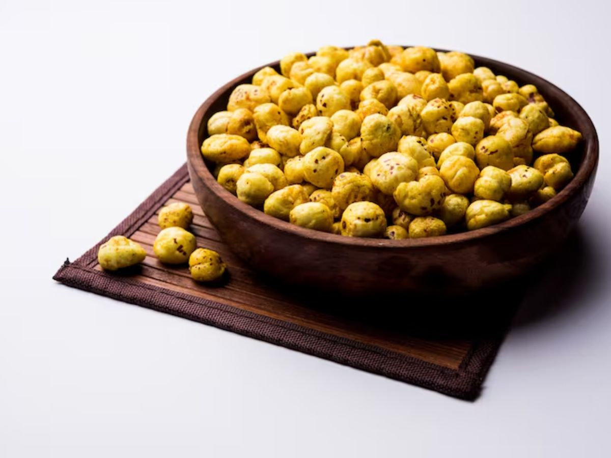 Chaitra Navratri 2026: कल से शुरू हो रहे नवरात्रि, इन चीजों को अपने खाने में करें ऐड, दिन भर भरा रहेगा पेट - Photo Gallery