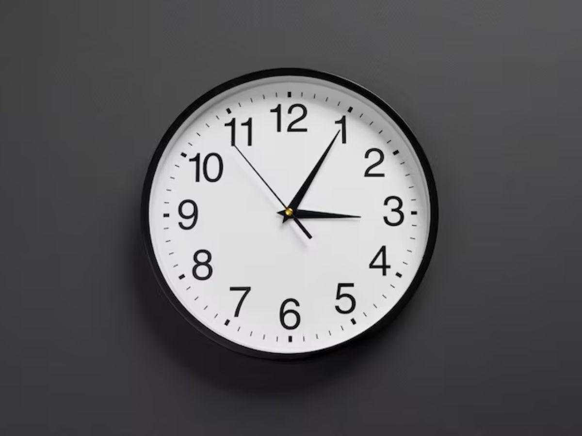 Vastu Shastra: आज ही घर से हटा दें ये चीजें, वरना नहीं होगी बरकत, बने हुए काम जाएंगे बिगड़ - Photo Gallery