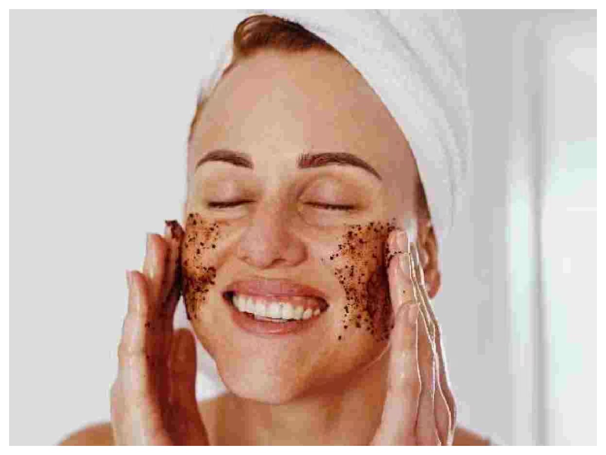 Coffee face pack: कॉफी से निखरेगा चेहरा, जानें आसान उपाय, घर पर ही पाएं पार्लर जैसा ग्लो - Photo Gallery