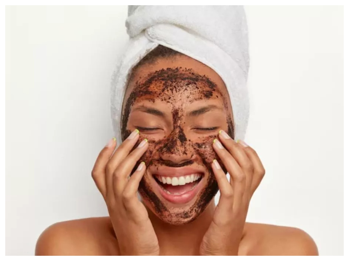 Coffee face pack: कॉफी से निखरेगा चेहरा, जानें आसान उपाय, घर पर ही पाएं पार्लर जैसा ग्लो - Photo Gallery