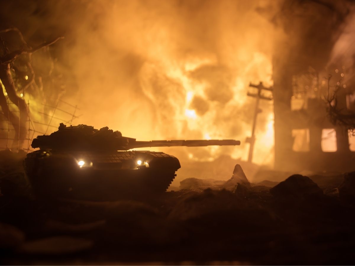 Condom Demand: युद्ध के समय क्यों बढ़ जाती है कंडोम की डिमांड? वजह जानकर चौंक जाएंगे - Photo Gallery