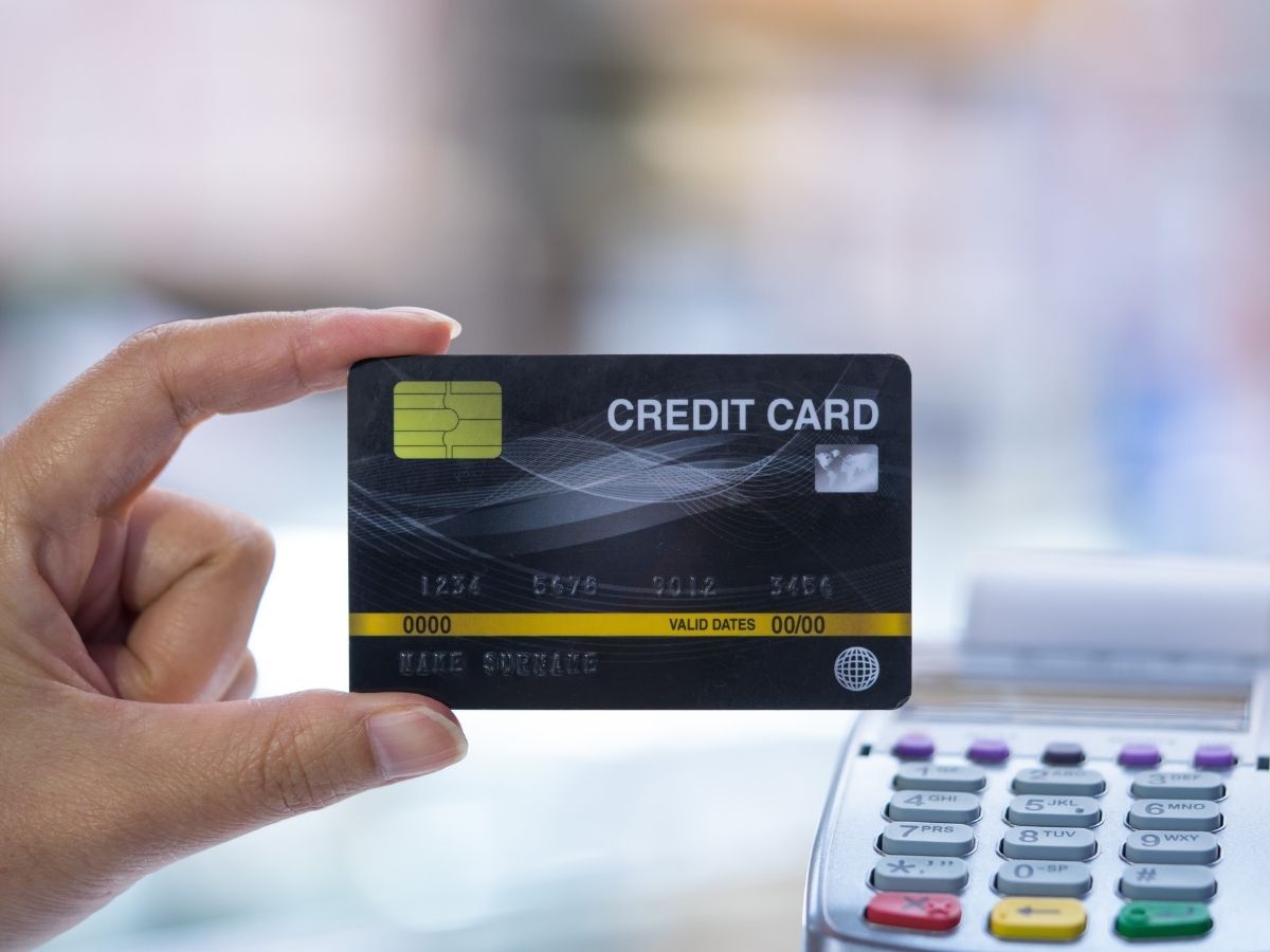 Credit Card Rule Change: 1 अप्रैल से बदल जाएंगे क्रेडिट कार्ड के नियम! यूजर्स के लिए बड़ी चेतावनी - Photo Gallery