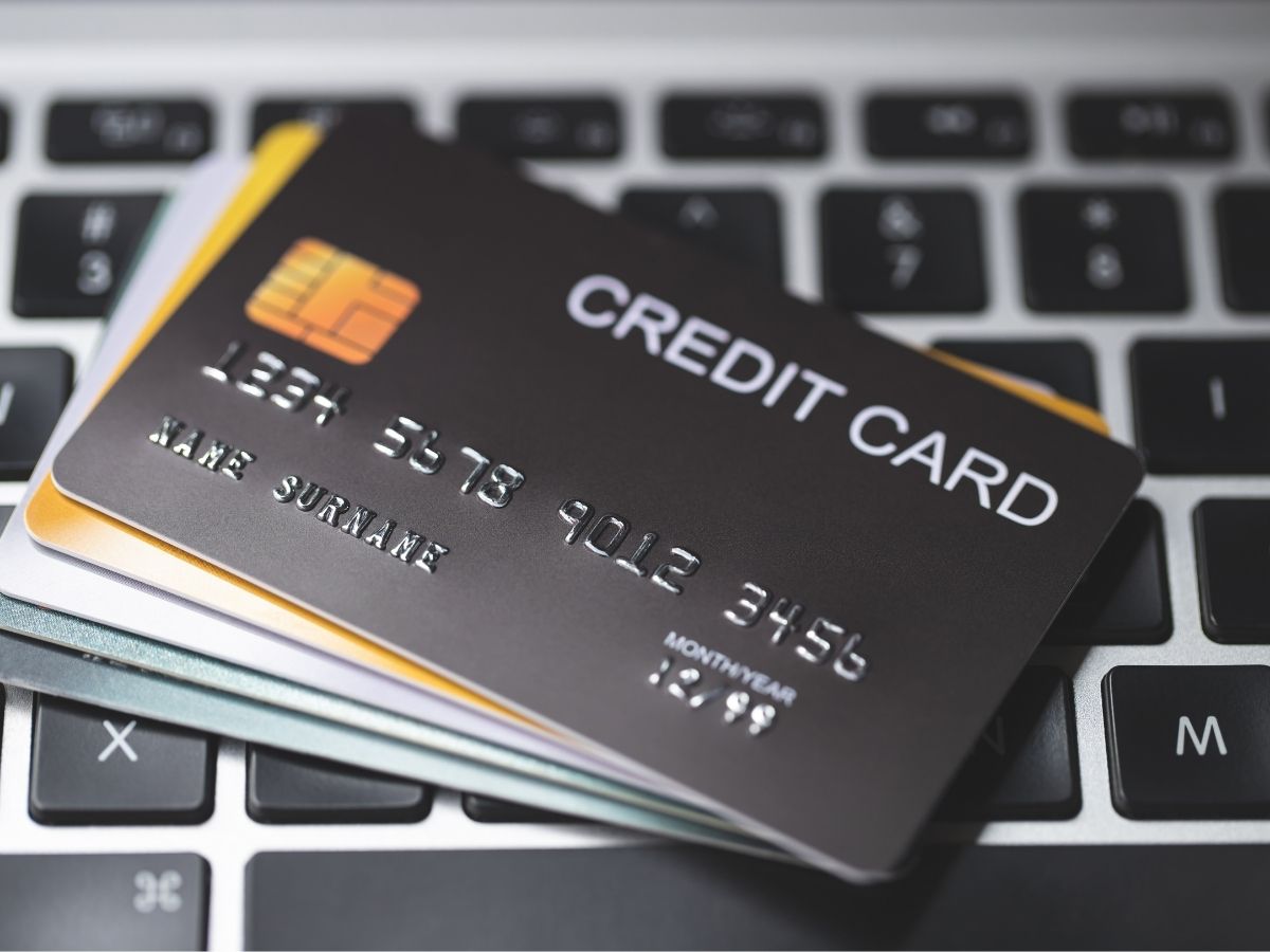 Credit Card Rule Change: 1 अप्रैल से बदल जाएंगे क्रेडिट कार्ड के नियम! यूजर्स के लिए बड़ी चेतावनी - Photo Gallery