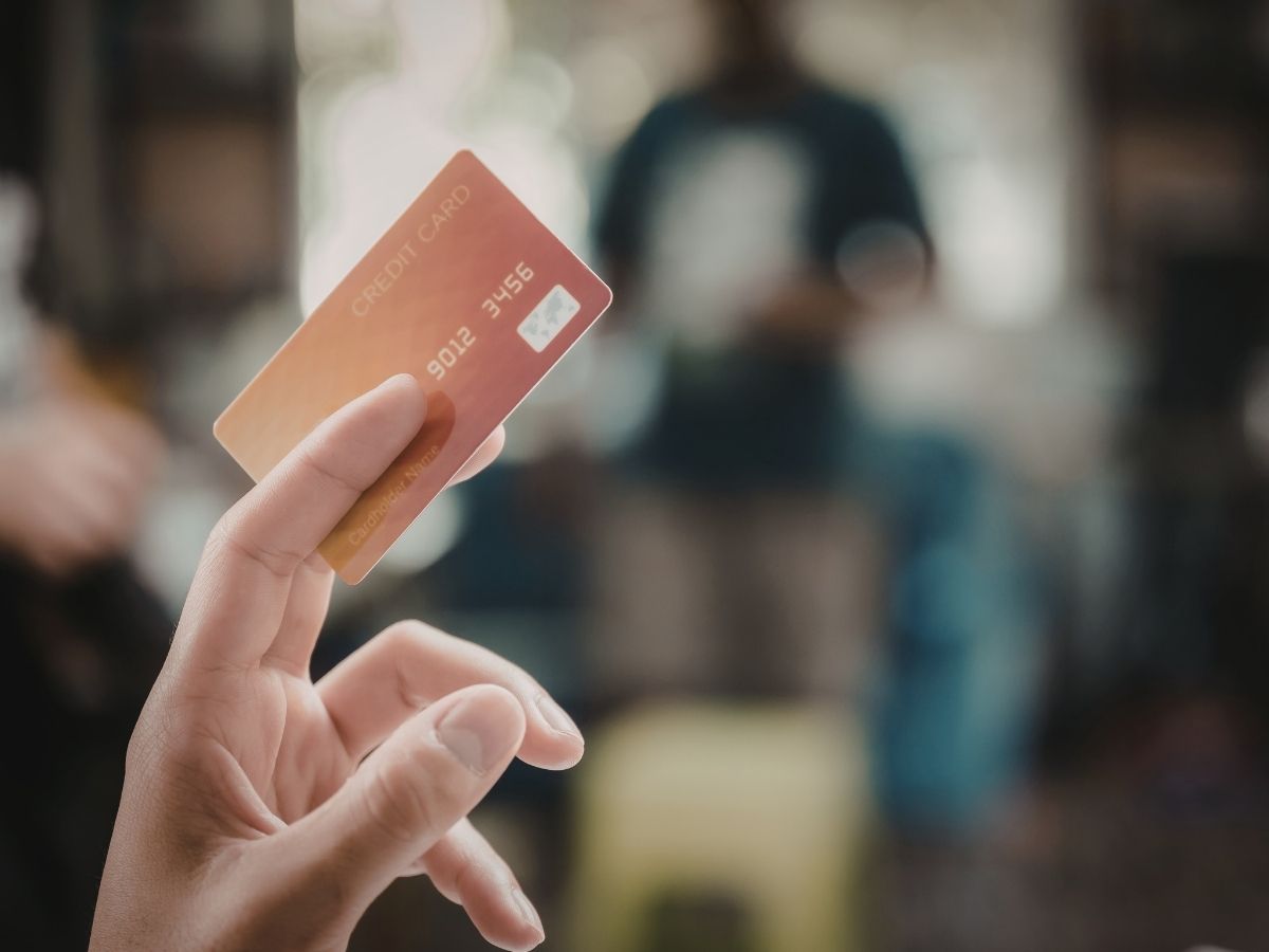 Credit Card Rule Change: 1 अप्रैल से बदल जाएंगे क्रेडिट कार्ड के नियम! यूजर्स के लिए बड़ी चेतावनी - Photo Gallery