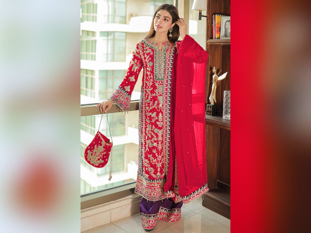 Eid dress ideas for women: ट्रेंड में चल रहे ये 7 सूट, इस ईद आपके स्टाइल को देंगे नया लेवल, हानिया आमिर भी लगेंगी फीकी - Photo Gallery