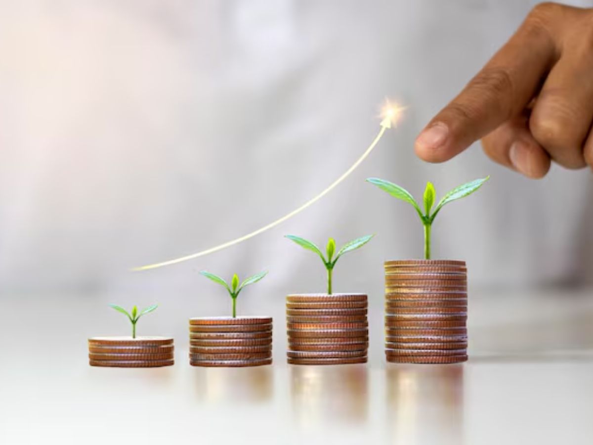 क्या EPF में इंवेस्ट करना फायदेमंद है या नहीं, जानें कौन बन सकता है इसका सदस्य? - Photo Gallery