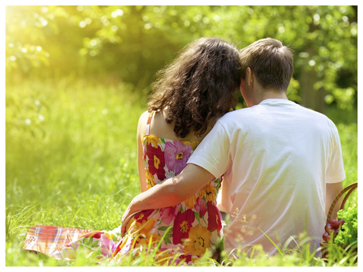 FWB relationship: फ्रेंड्स विद बेनिफिट्स क्या होता है? इस रिश्ते के नियम और मतलब समझें - Photo Gallery