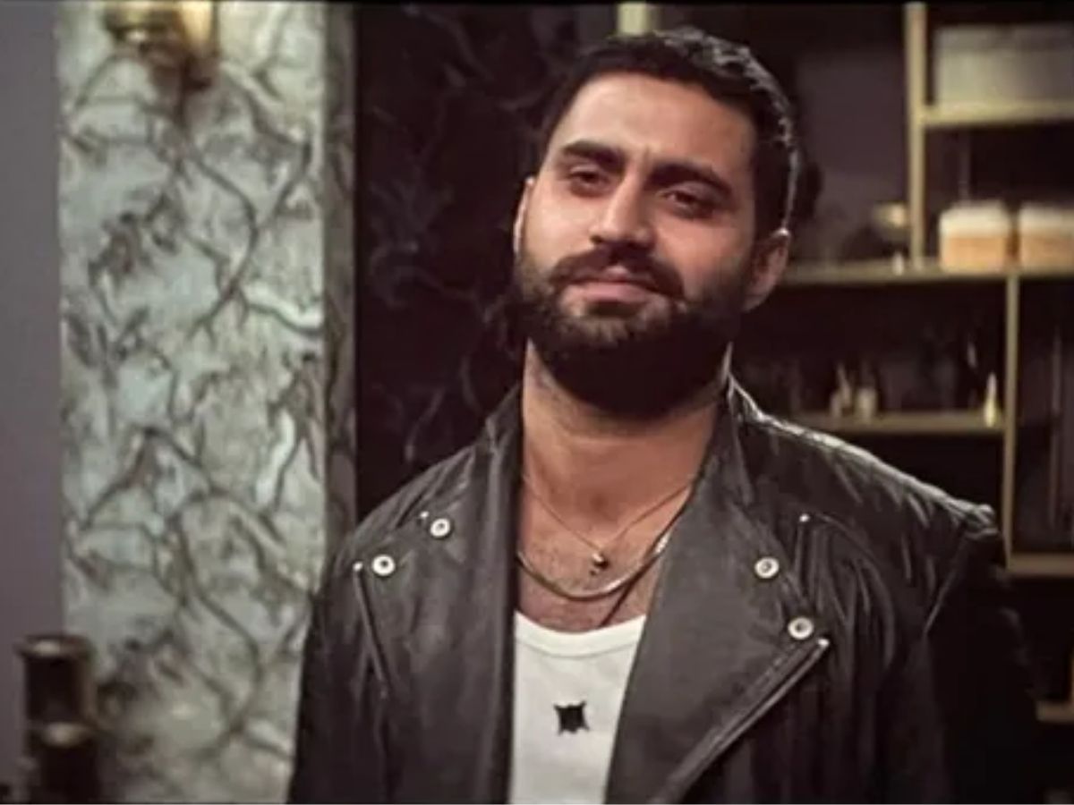 ‘धुरंधर 3’ से आउट हुए संजय दत्त और अर्जुन रामपाल! रणवीर सिंह की फिल्म में बड़ा बदलाव; मेकर्स ने लिया फैसला - Photo Gallery