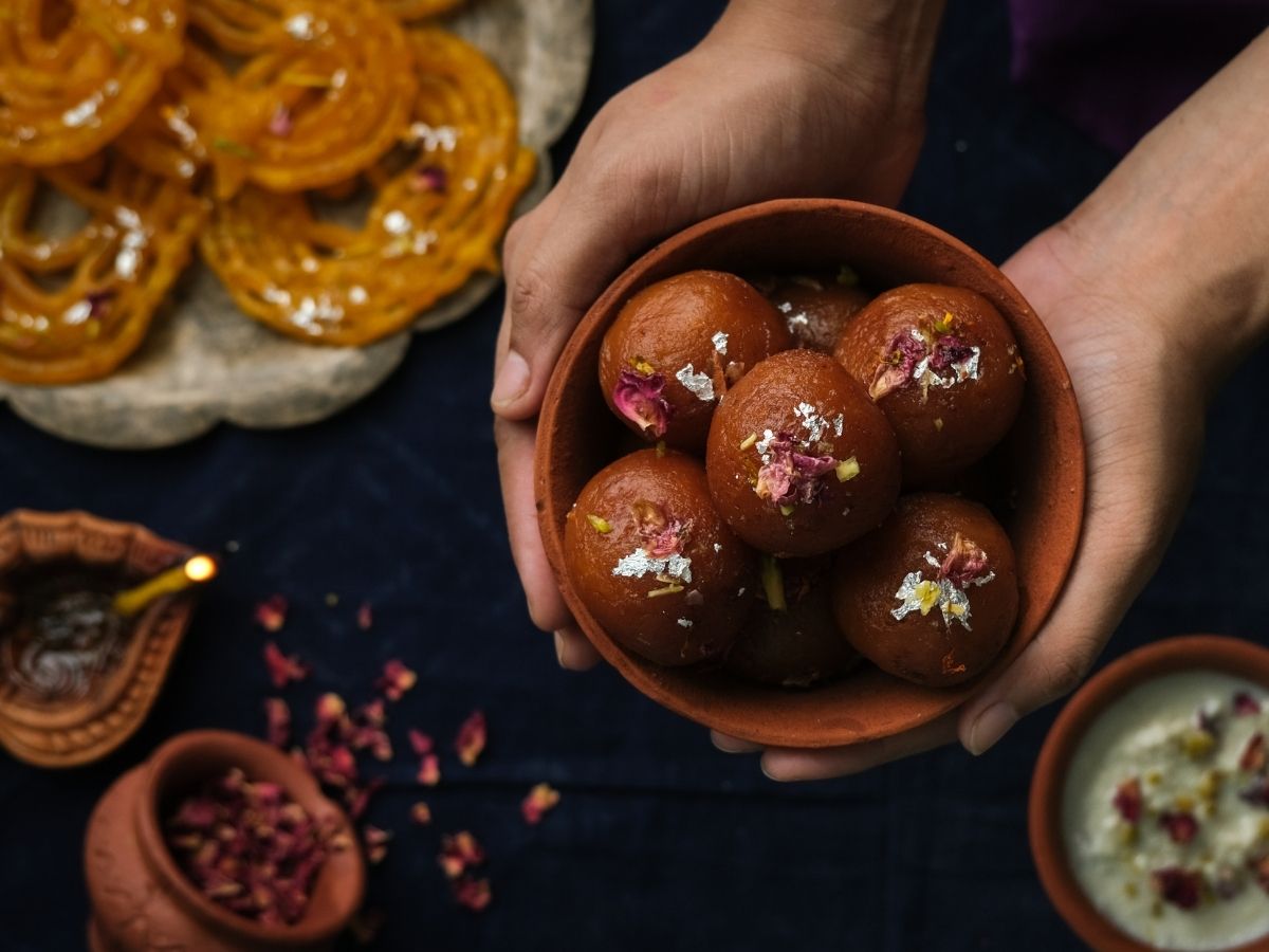 Holi Dishes Recipe 2026: शाही दावत से कम नहीं लगेगी इस बार की होली! बस डिनर में शामिल करें ये लाजवाब डिशें - Photo Gallery