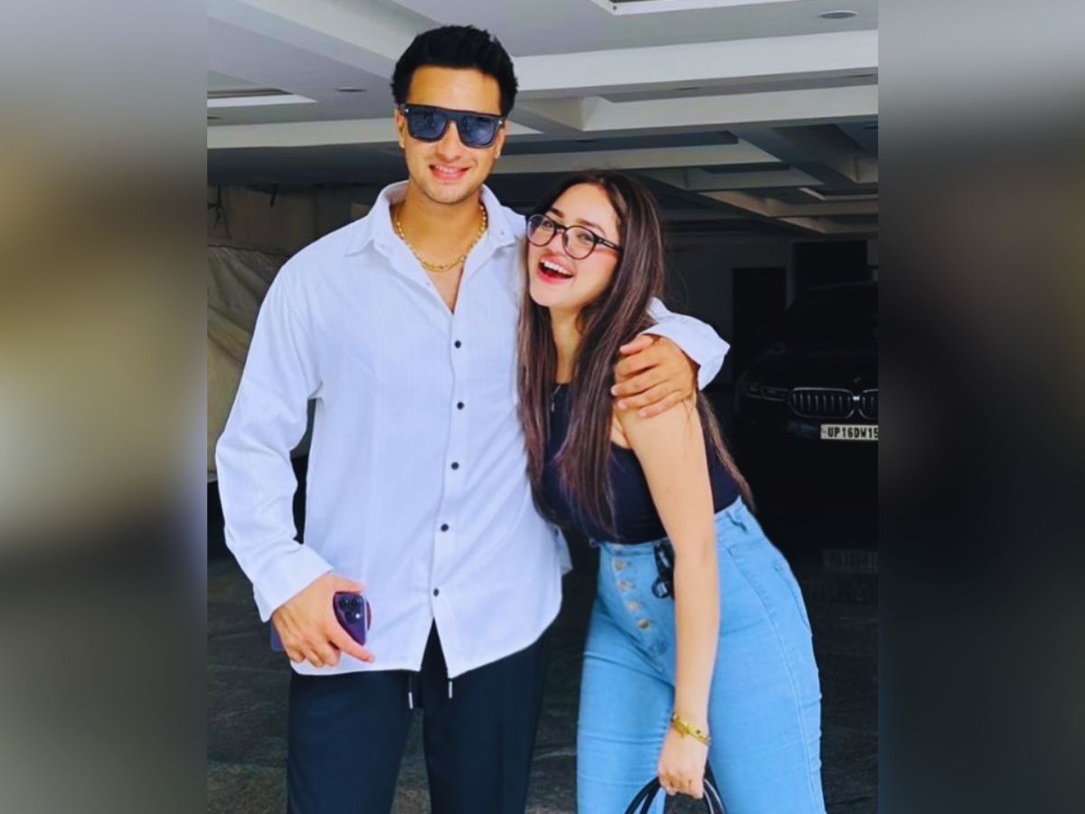 कौन है ईशान किशन की गर्लफ्रेंड अदिति हुंडिया, सुंदरता में अनुष्का शर्मा को देती है मात, देखें फोटोज - Photo Gallery