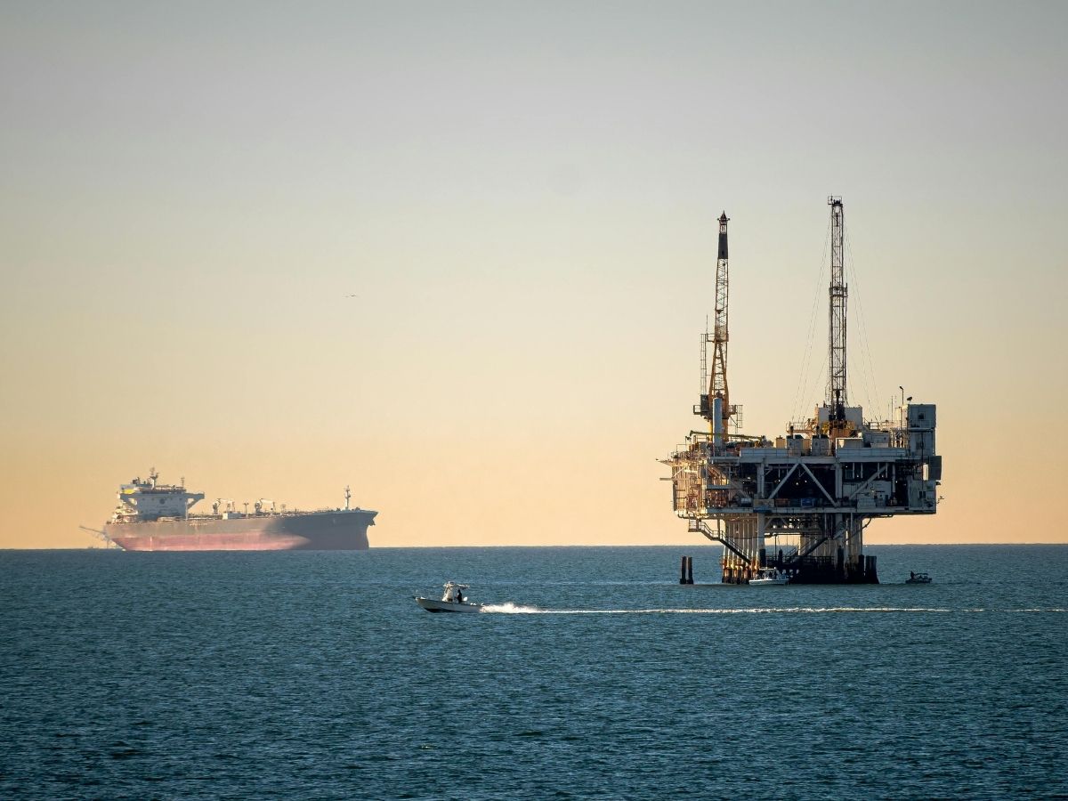 ईरान के ‘काले सोने’ पर क्यों टिकी है दुनिया की नजर? जानिए लिक्विड गोल्ड का रहस्य - Photo Gallery