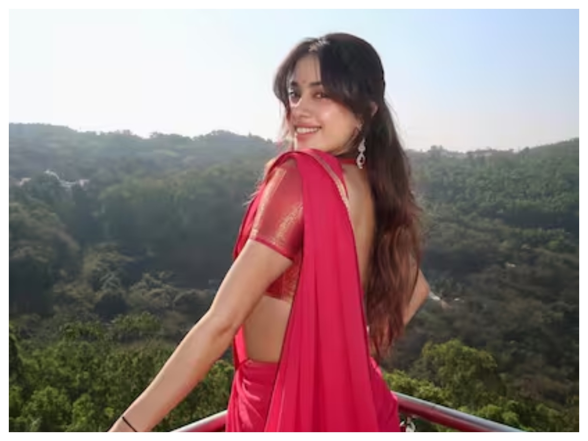 Janhvi Kapoor birthday: मां के नक्शेकदम पर जाह्नवी कपूर… चकाचौंध से दूर इस अंदाज में सेलिब्रेट किया बर्थडे - Photo Gallery