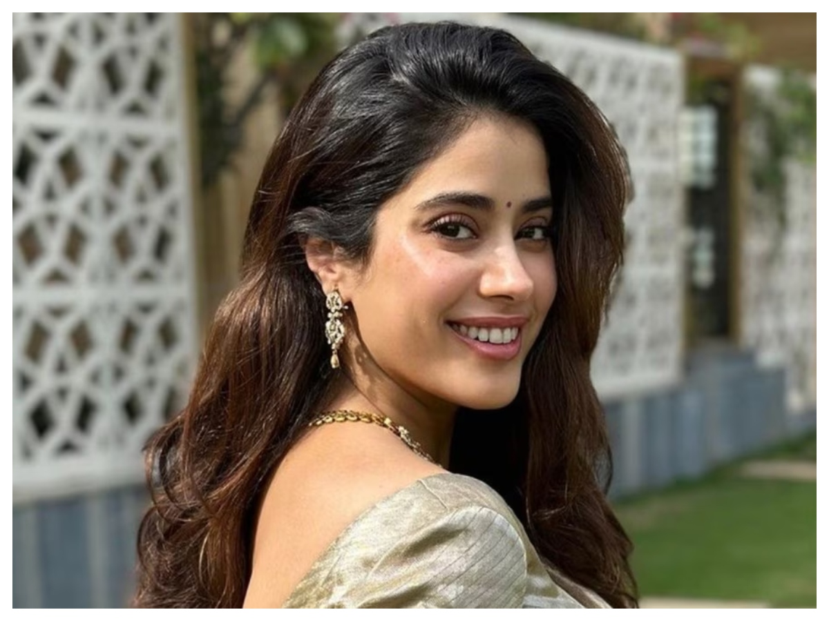Janhvi Kapoor birthday: मां के नक्शेकदम पर जाह्नवी कपूर… चकाचौंध से दूर इस अंदाज में सेलिब्रेट किया बर्थडे - Photo Gallery