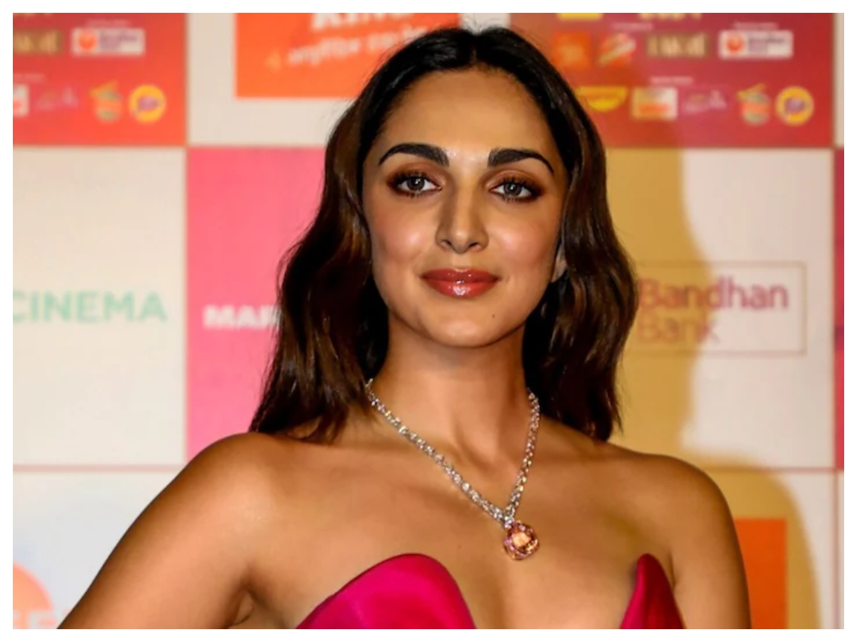 Kiara Advani latest look: कियारा अडवाणी का ग्लैमरस कमबैक, लेटेस्ट लुक ने मचाया तहलका - Photo Gallery