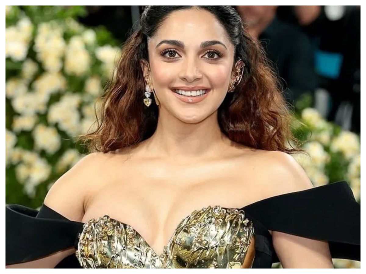 Kiara Advani latest look: कियारा अडवाणी का ग्लैमरस कमबैक, लेटेस्ट लुक ने मचाया तहलका - Photo Gallery