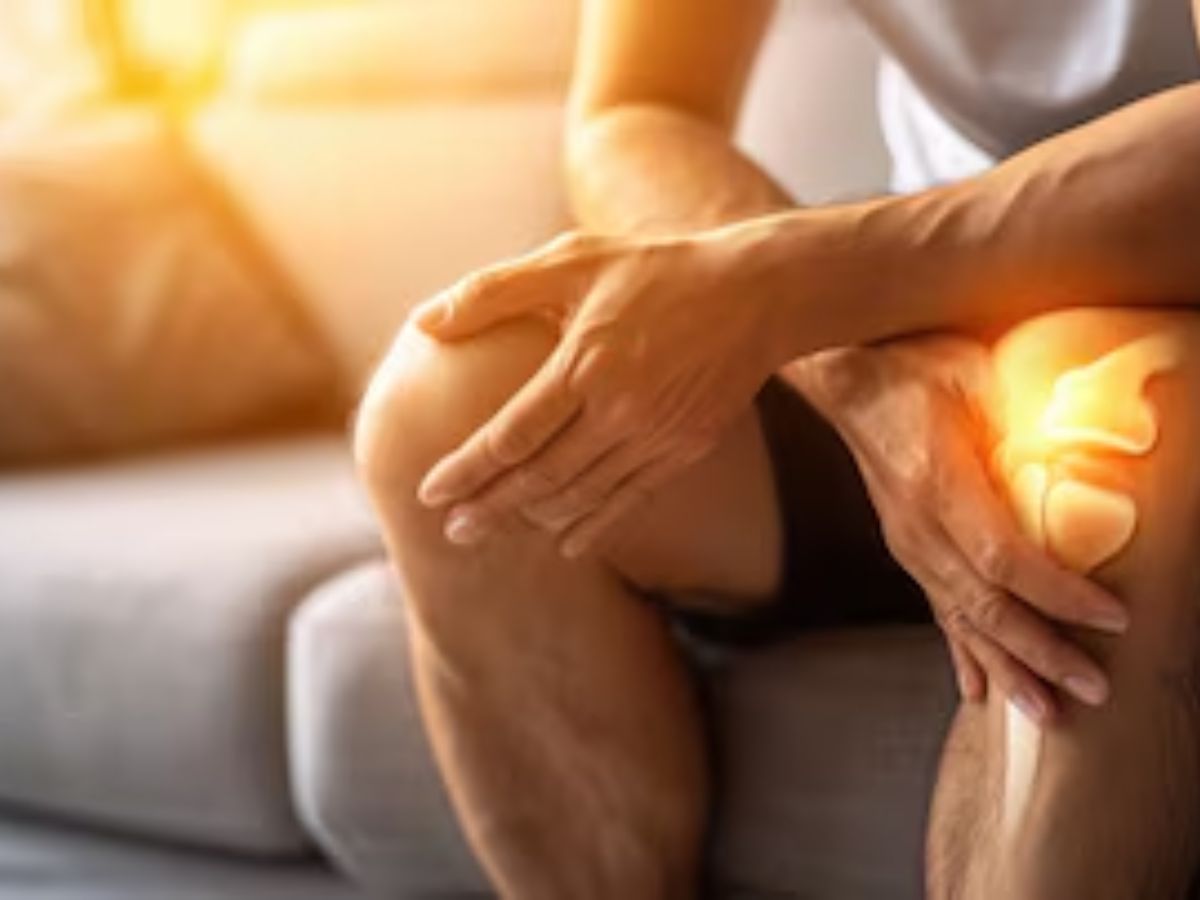 Knee pain Remedies: काफी समय से परेशान कर रहा घुटनों का दर्द, ऐसे पाएं छुटकारा, मिंटो में दिखेगा असर - Photo Gallery