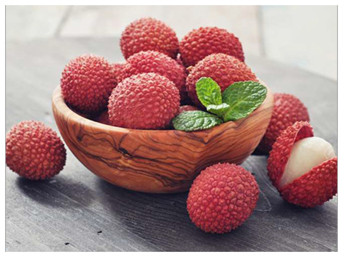 Benefits of litchi:  गर्मियों में लीची क्यों है सुपरफूड? जानें इसके फायदे और शरीर को हाइड्रेट रखने में कैसे है मददगार - Photo Gallery