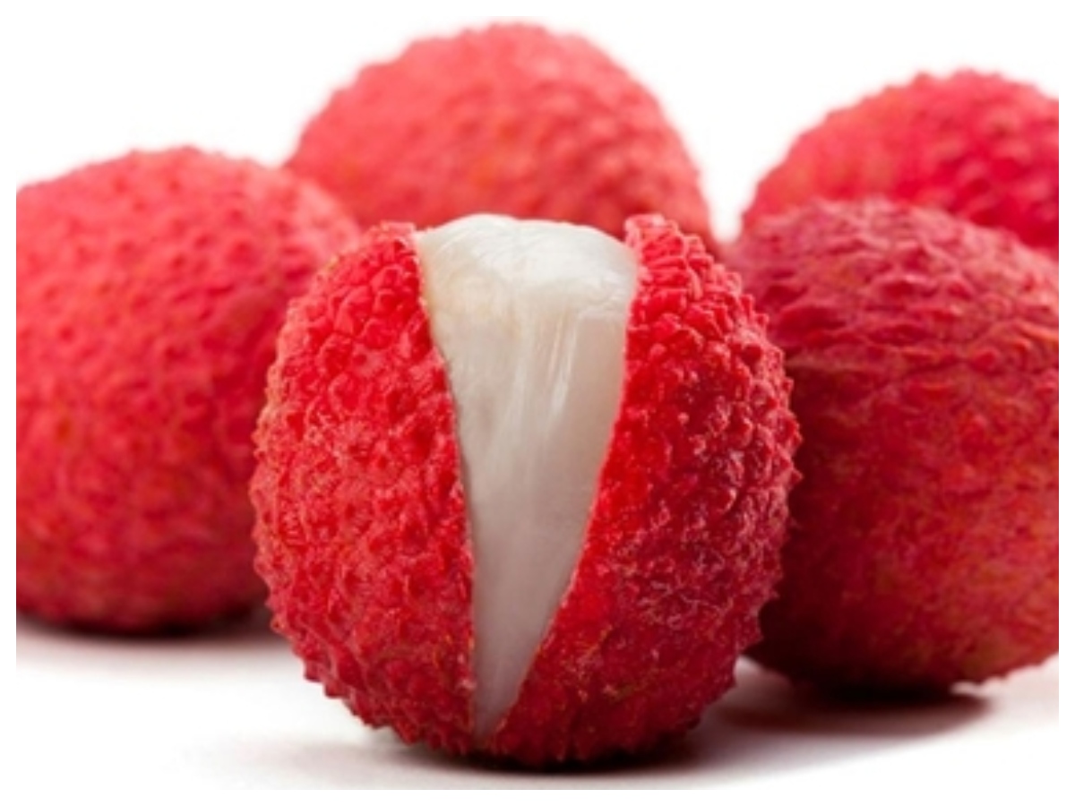 Benefits of litchi:  गर्मियों में लीची क्यों है सुपरफूड? जानें इसके फायदे और शरीर को हाइड्रेट रखने में कैसे है मददगार - Photo Gallery