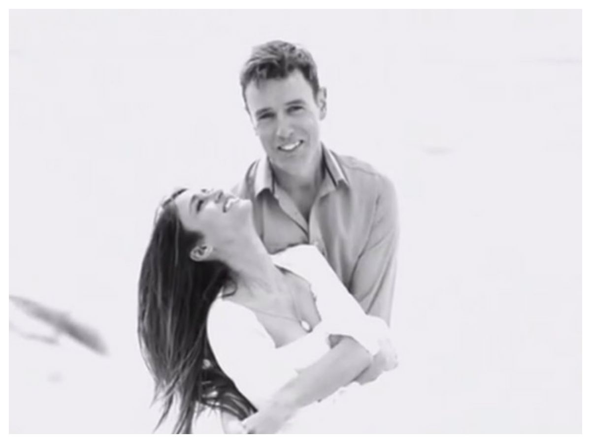 Bollywood actresses married: इन बॉलीवुड एक्ट्रेसेस ने चुने विदेशी दूल्हे, सात समंदर पार मिला प्यार, बनीं इंटरनेशनल कपल - Photo Gallery