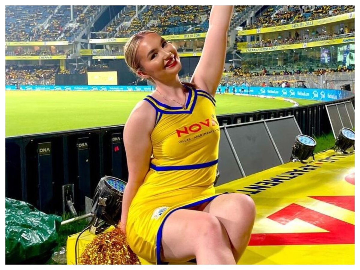 SRH Cheerleader Molly : आईपीएल की ग्लैमरस चीयरलीडर मॉली कौन हैं? जानिए उम्र, देश और कमाई - Photo Gallery