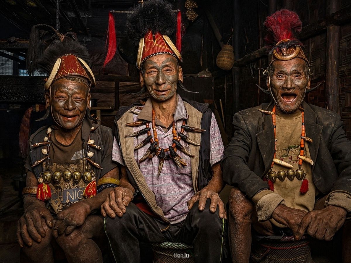 Naga Konyak Tribes: यहां दुल्हन नहीं, दूल्हा लाता है दहेज! दुनिया के इस अनोखे समाज की हैरान कर देने वाली परंपरा - Photo Gallery