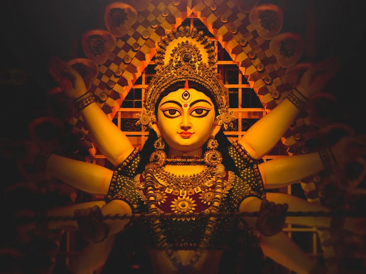 Navratri Fasting: क्या नवरात्रि में पहला और आखिरी व्रत रखना फलदायी होता है? - Photo Gallery