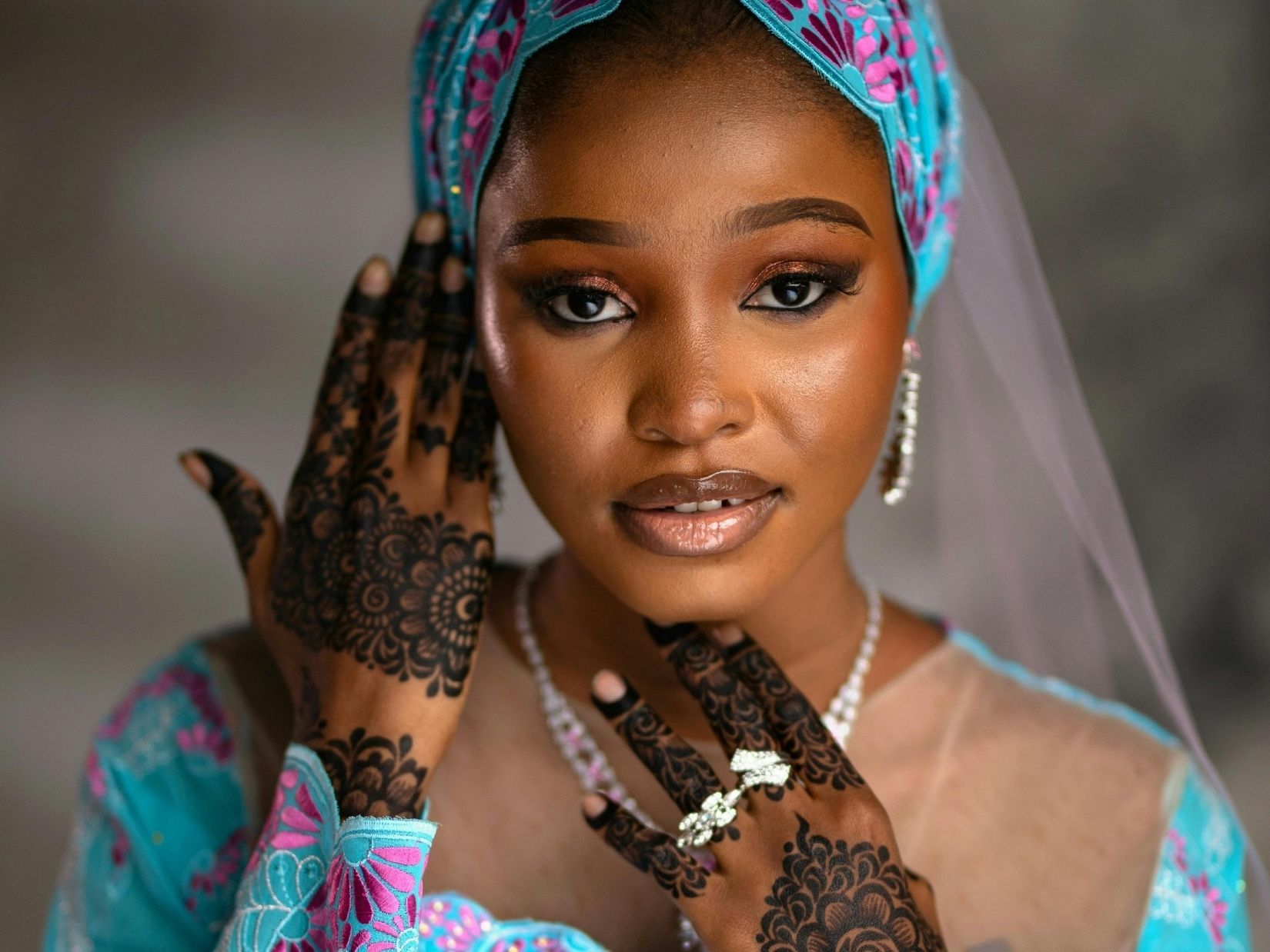 शादी से पहले ससुर की गोद में बैठती है नई दुल्हन, एक बार नहीं कई बार करना पड़ता है ऐसा; क्यों निभाते हैं ये परंपरा? - Photo Gallery