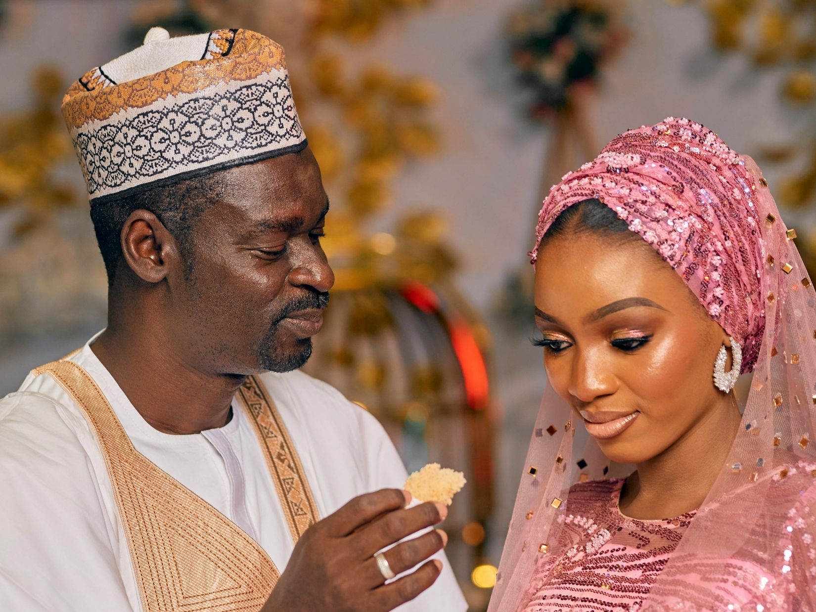 शादी से पहले ससुर की गोद में बैठती है नई दुल्हन, एक बार नहीं कई बार करना पड़ता है ऐसा; क्यों निभाते हैं ये परंपरा? - Photo Gallery