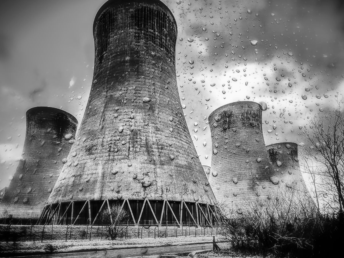 Nuclear Blast Survival Guide: परमाणु विस्फोट के बाद क्या करें? जानिए रेडिएशन से बचने के जरूरी उपाय - Photo Gallery