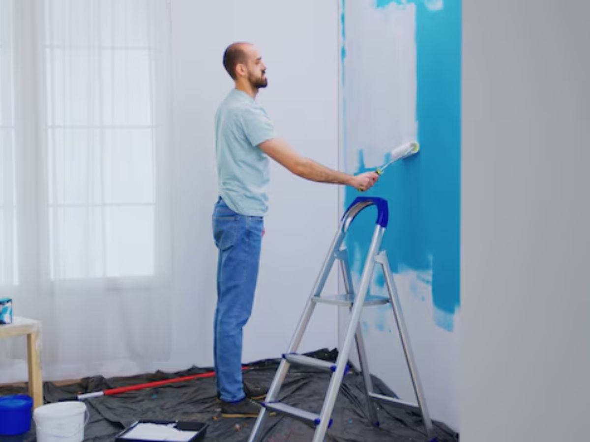 क्या आपको भी घर में पेंट कराने बाद होती है खांसी, आखिर क्या है इसकी वजह? - Photo Gallery