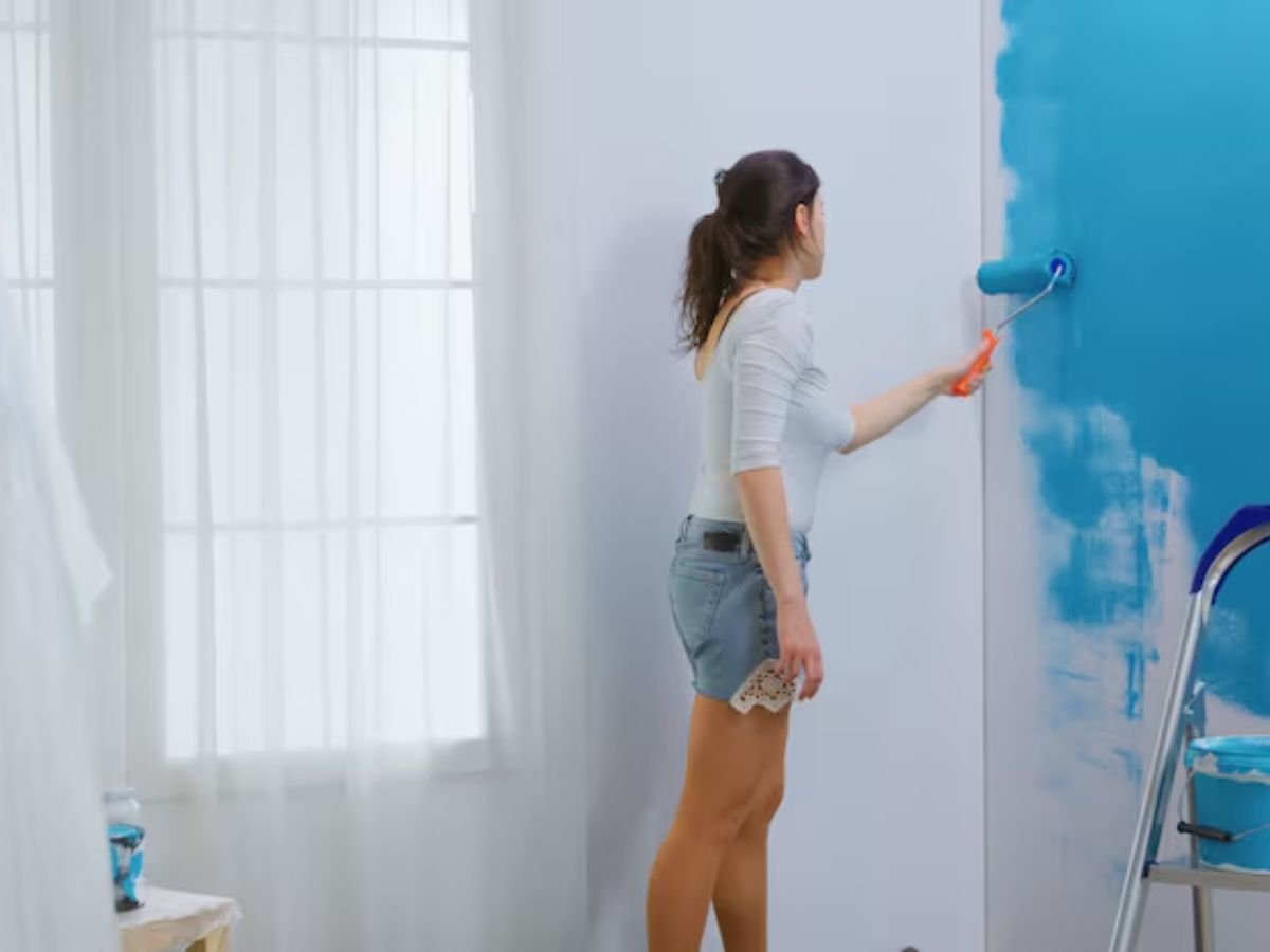 क्या आपको भी घर में पेंट कराने बाद होती है खांसी, आखिर क्या है इसकी वजह? - Photo Gallery