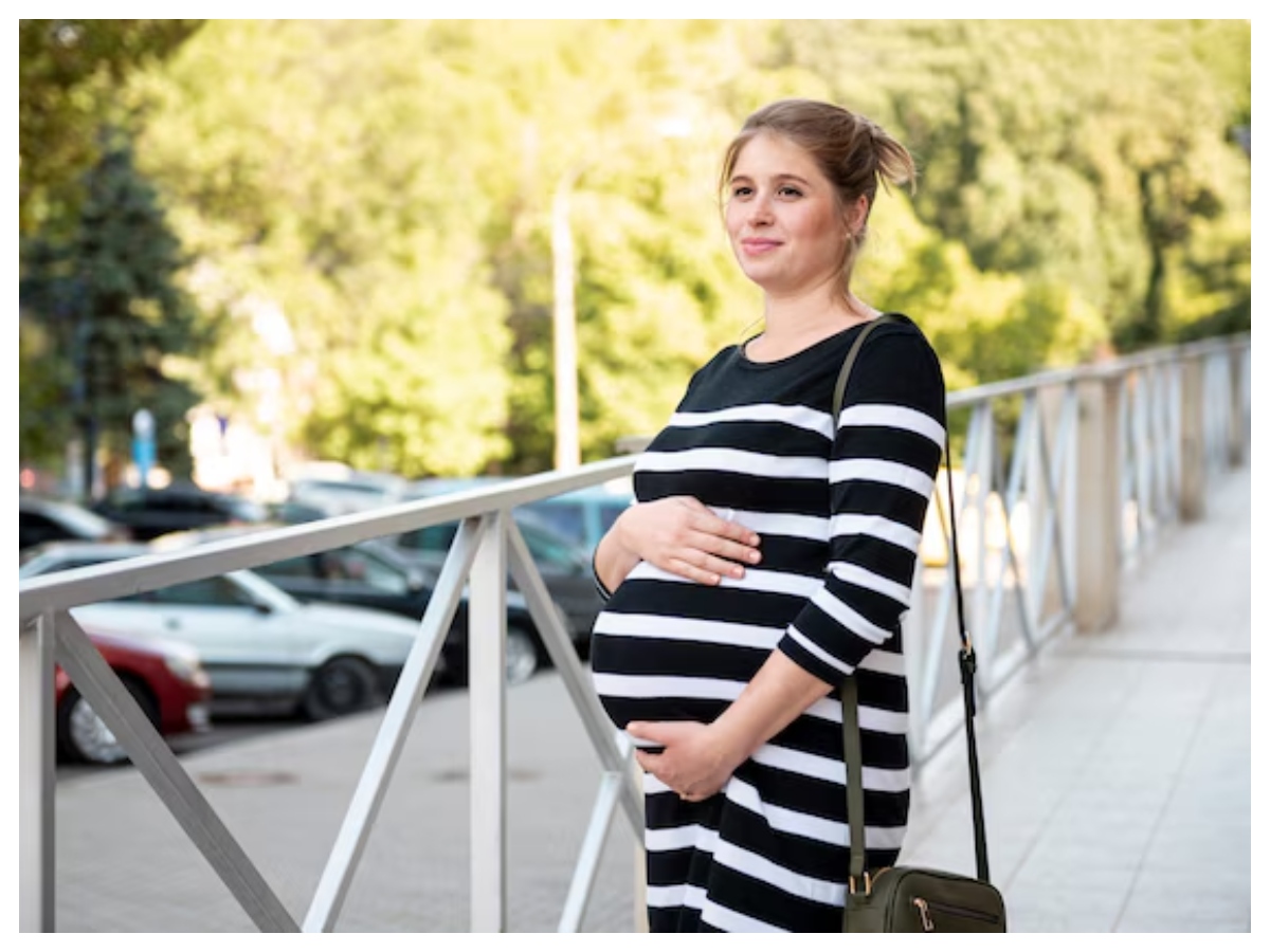 pregnancy age: 40 के बाद कितनी सुरक्षित है प्रेग्नेंसी? बढ़ती उम्र में मां बनने से पहले जान लें ये जरूरी बातें - Photo Gallery