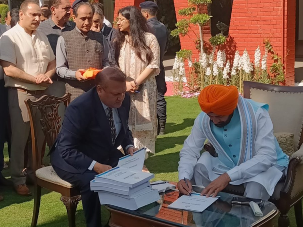 Public Works Buildings and Roads - Photo Gallery