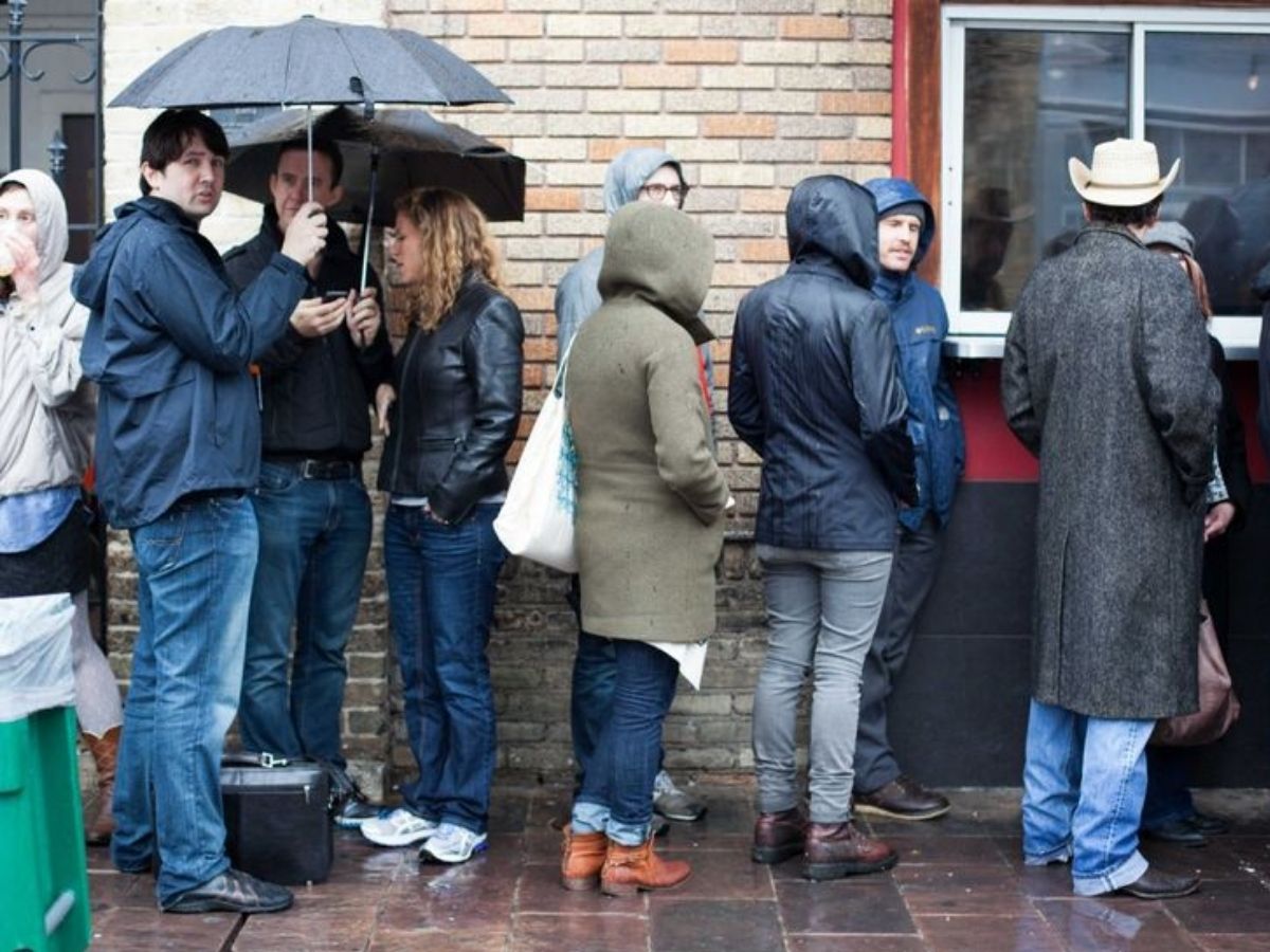 Weird Jobs: सोना, रोना और बस घूमना… ये 7 अजीबो-गरीब जॉब्स, सुनकर आप भी कहेंगे कहां अप्लाई करें? - Photo Gallery