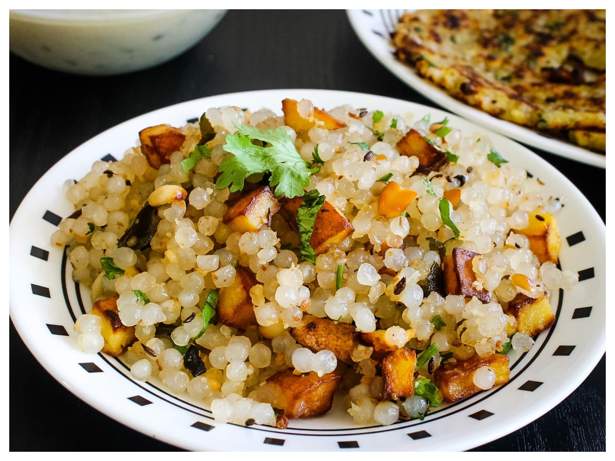 fasting food:  हल्की और टेस्टी, नवरात्र व्रत के लिए बेस्ट साबूदाना खिचड़ी - Photo Gallery