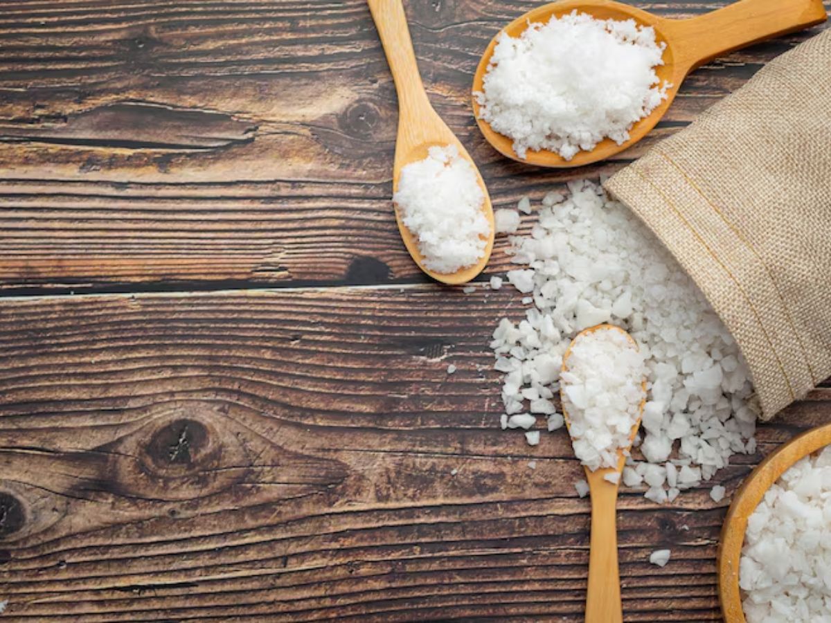 Salt: कम नमक खाने से शरीर में क्या असर होता है, 1 दिन में कितना खाना चाहिए? - Photo Gallery