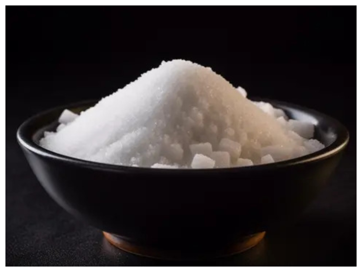 Salt in bathroom:  बाथरूम में नमक रखने का वास्तु उपाय, दूर होगी नकारात्मकता, बढ़ेगी पॉजिटिविटी - Photo Gallery